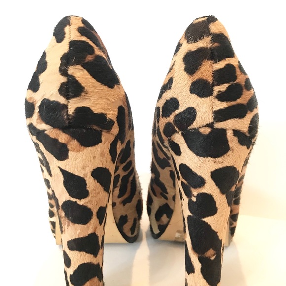 Steve Madden Leopard Pumps - Picture 3 of 6